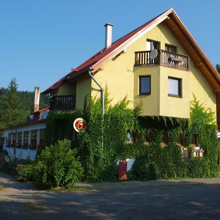 Hotel Kormoran Zlenice Zewnętrze zdjęcie