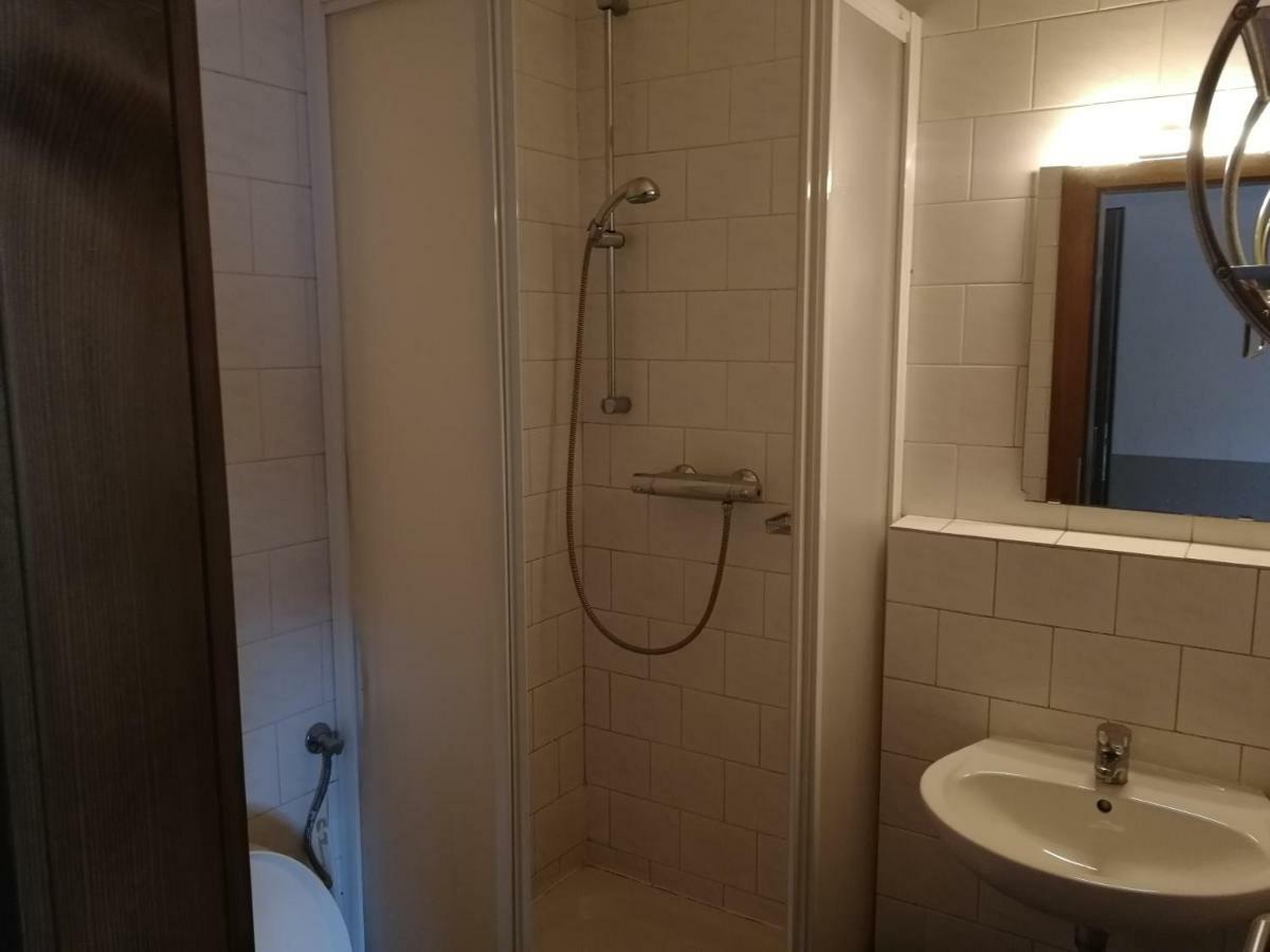 Hotel Kormoran Zlenice Zewnętrze zdjęcie