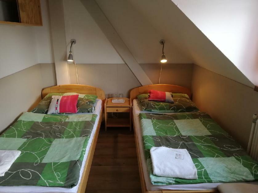 Hotel Kormoran Zlenice Zewnętrze zdjęcie